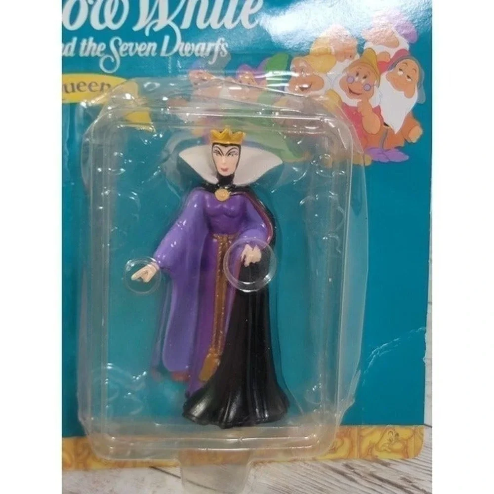 Vintage NOS New Disney Snow White The Queen The Prince Figures